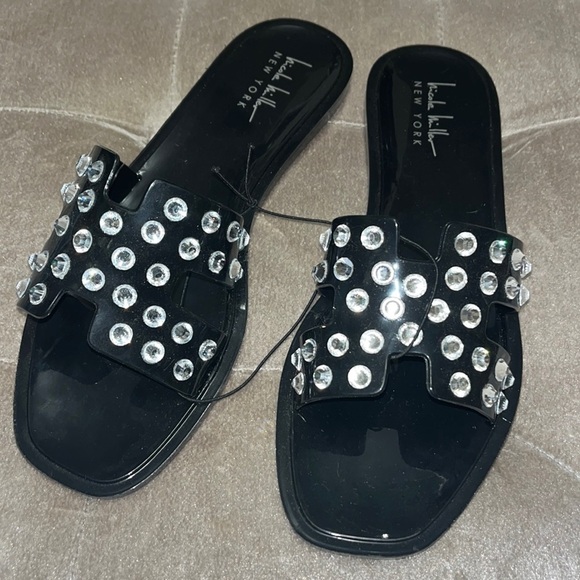 Nicole Miller black shiny Jessa sandals, new - Picture 1 of 7